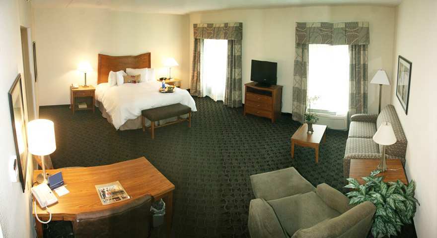 Hampton Inn & Suites Chesapeake-Square Mall Стая снимка