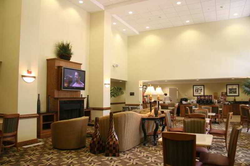 Hampton Inn & Suites Chesapeake-Square Mall Интериор снимка